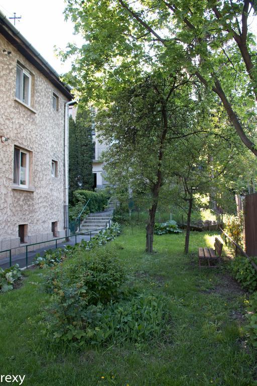 Chic Apartment Brasov Ngoại thất bức ảnh