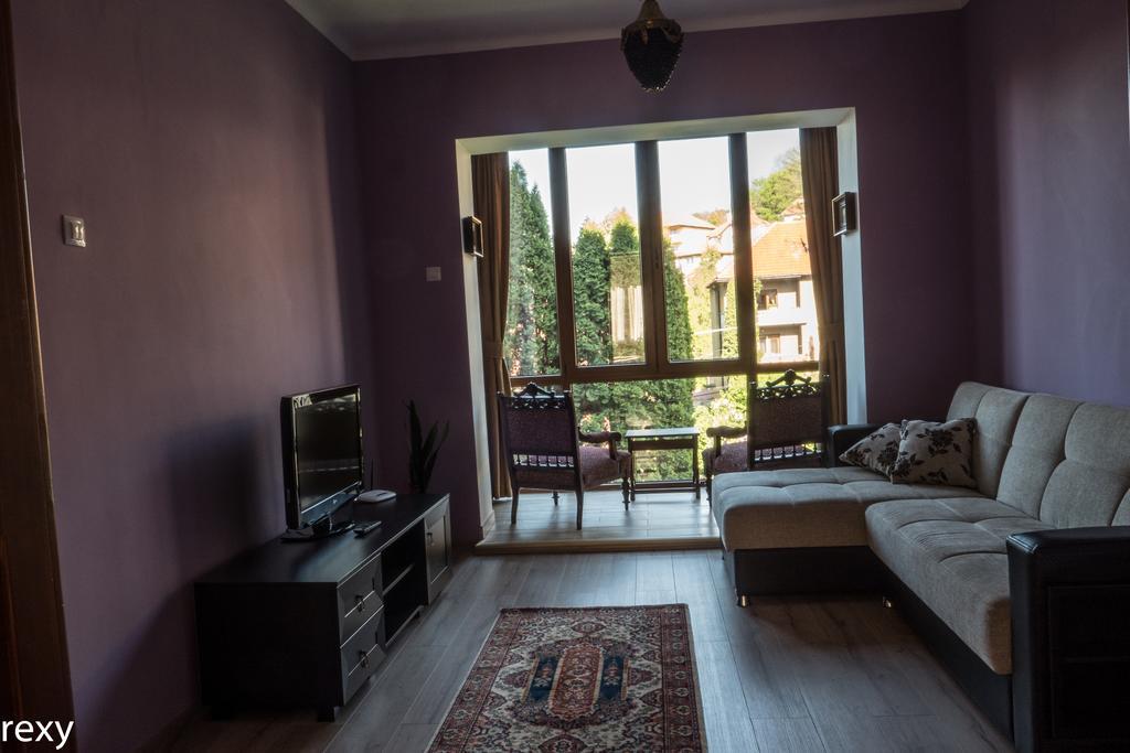 Chic Apartment Brasov Ngoại thất bức ảnh