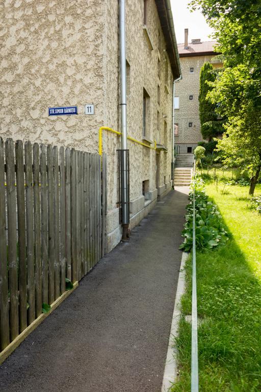 Chic Apartment Brasov Ngoại thất bức ảnh