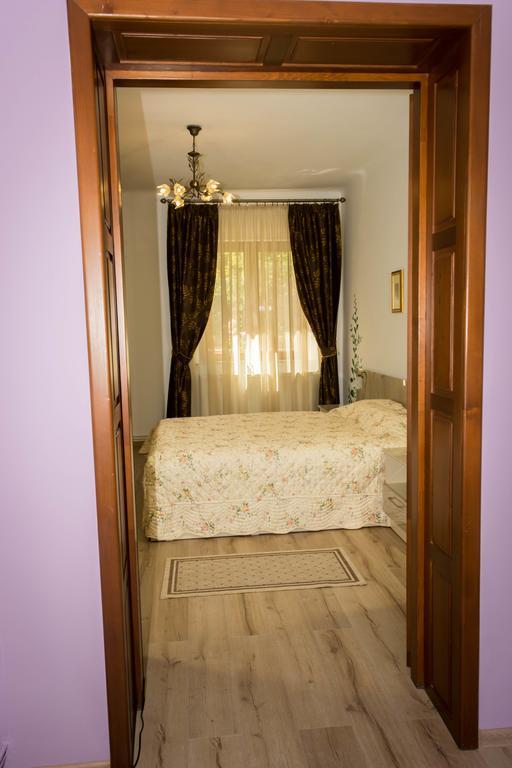 Chic Apartment Brasov Ngoại thất bức ảnh
