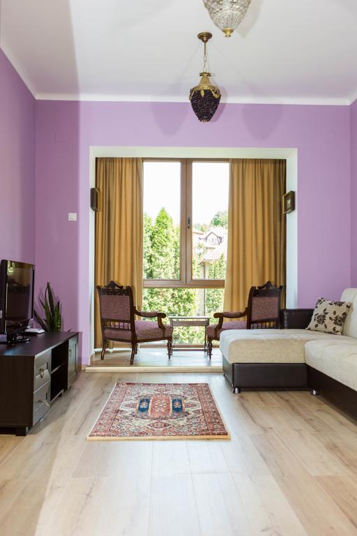 Chic Apartment Brasov Ngoại thất bức ảnh